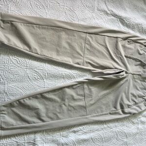 Athleta women’s size 8 light tan/gray